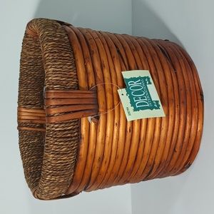 VTG Woven Wicker Planter Basket 094443201940 Decor International 335784